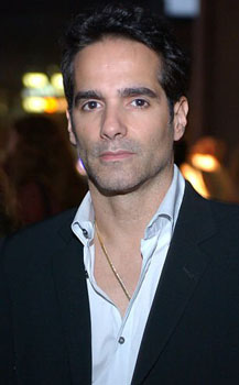 Yul Vazquez